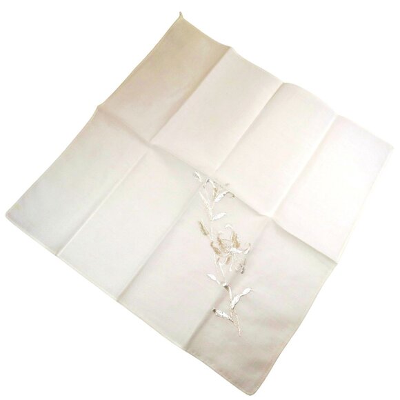 1940s Hand Embroidered Hankie Lot of 3 - Floral, Holiday, Sentiment - Picture 7 of 7